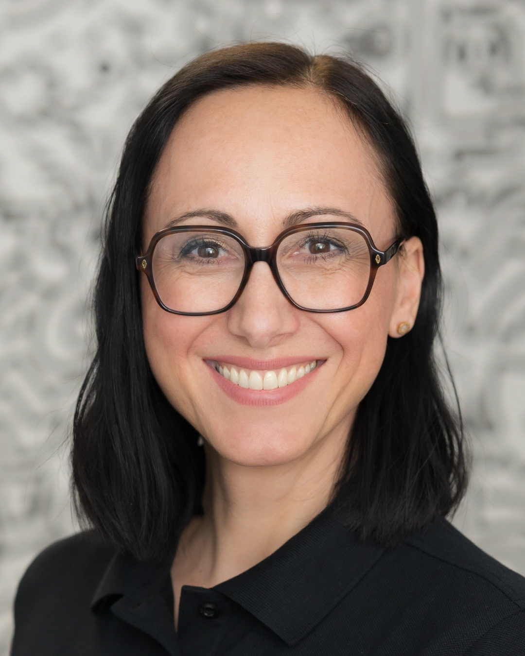 Portrait von Dr. med. Tanja Stock Fachärztin für Kinder- und Jugendmedizin. Kinderärzte Mannheim Neckarau in der Praxisklinik Salutem Mannheim